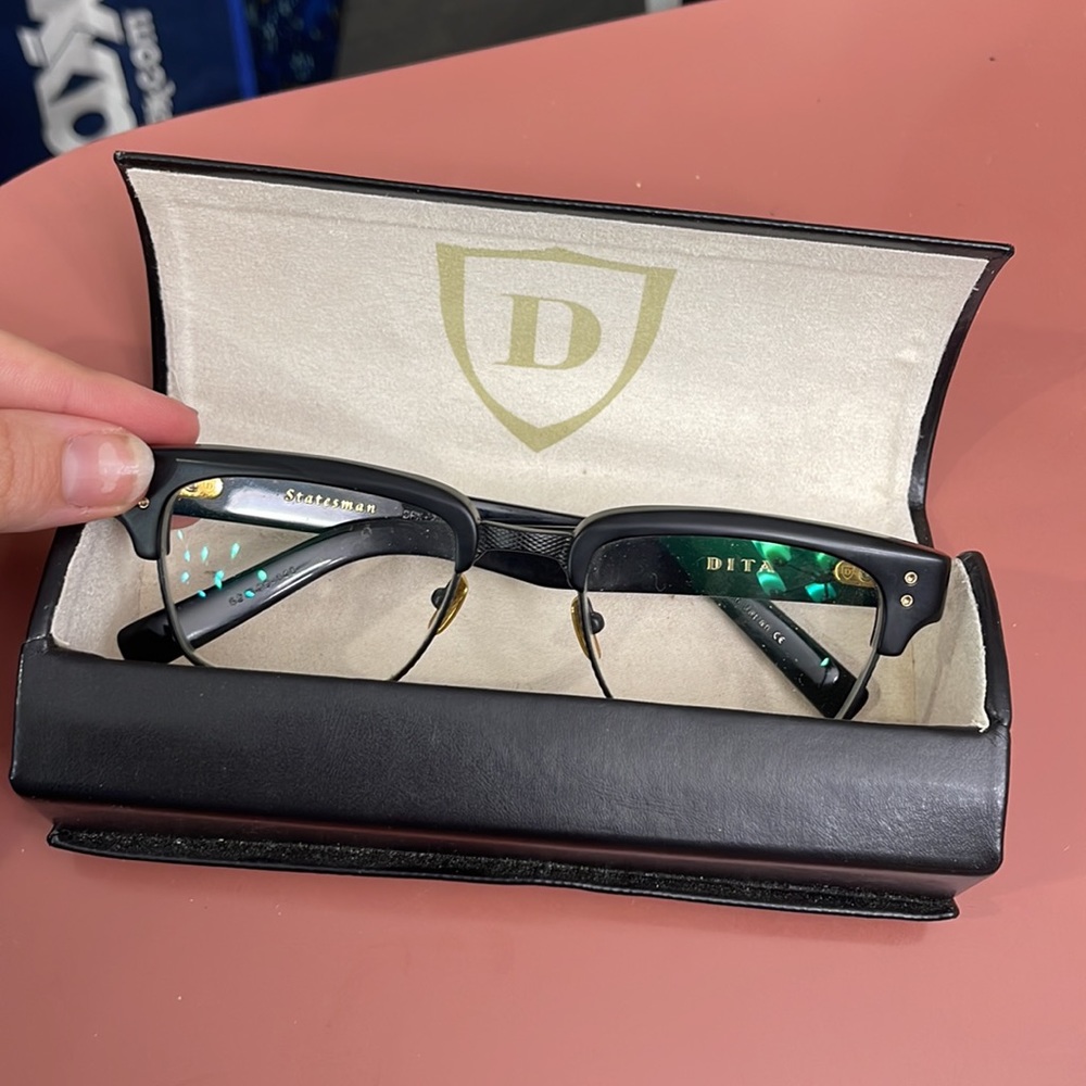 DITA STATESMAN EYEGLASSES AND EYEGLASS CASE offers welcome - Picture 7 of 9